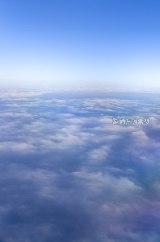 飞机窗外万米高空壮观云海唯美风光