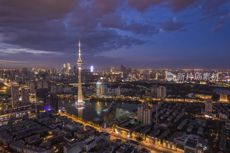 天津天塔湖水上公园景区城市日落晚霞风光