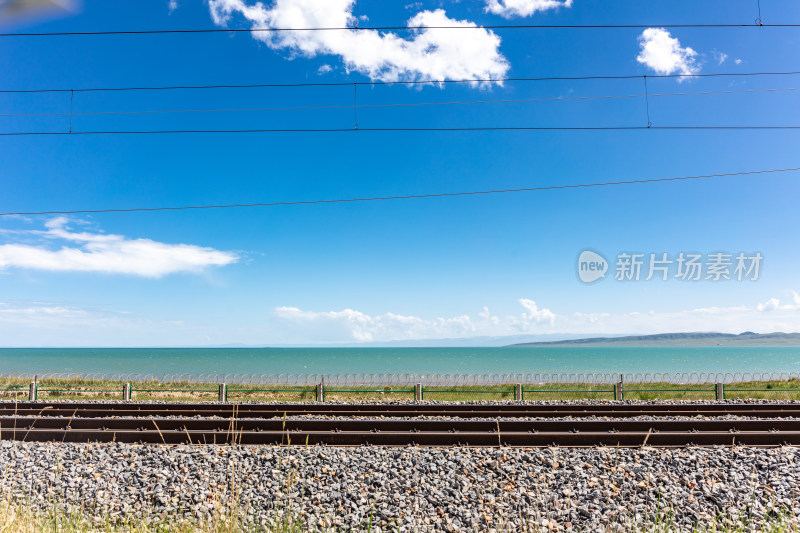 青海湖边铁路