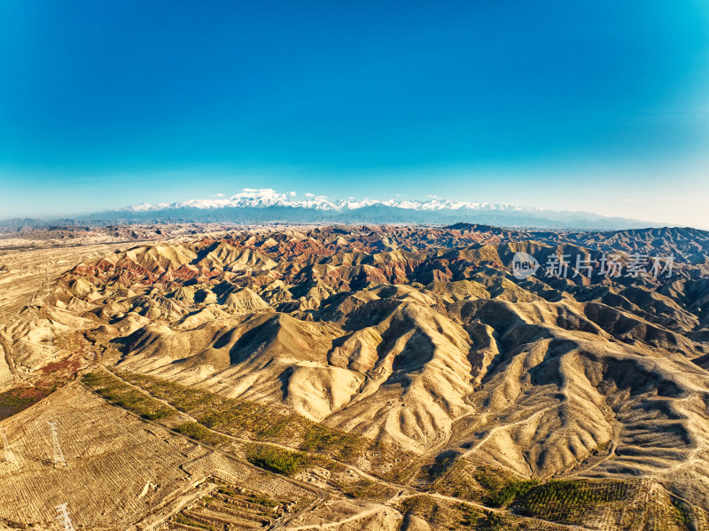 新疆百里丹霞风景区