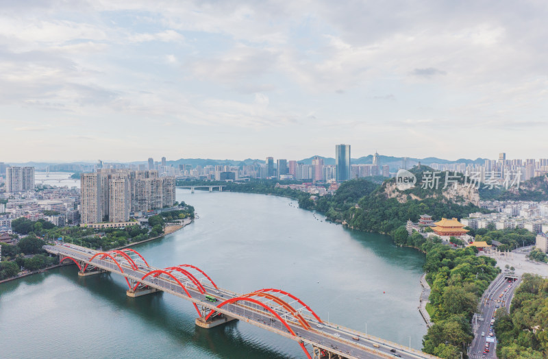 航拍广西柳州城市风光-柳江与文惠桥