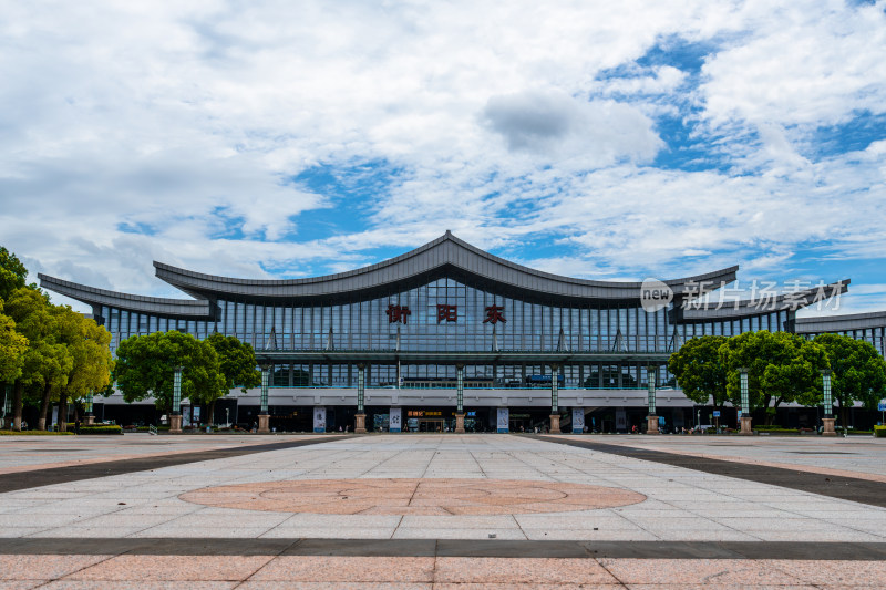 湖南省衡阳市高铁站外景广场