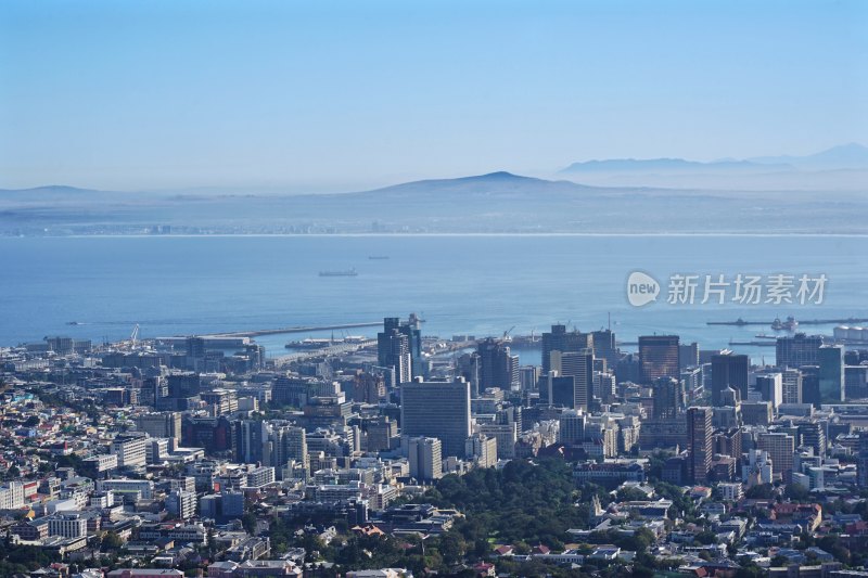 南非开普敦，桌湾Table Bay，俯瞰城市风景