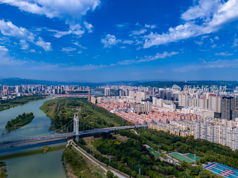 陕西宝鸡城市风光航拍图