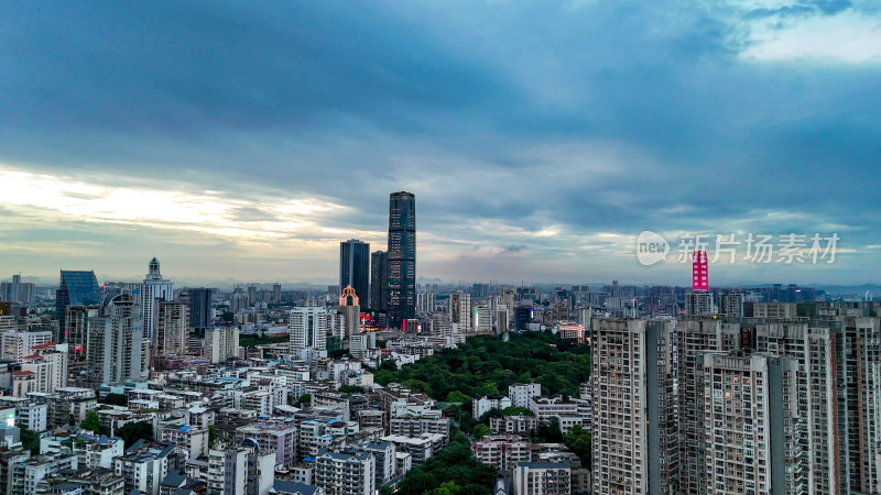 广西柳州城市晚霞夜幕降临航拍图