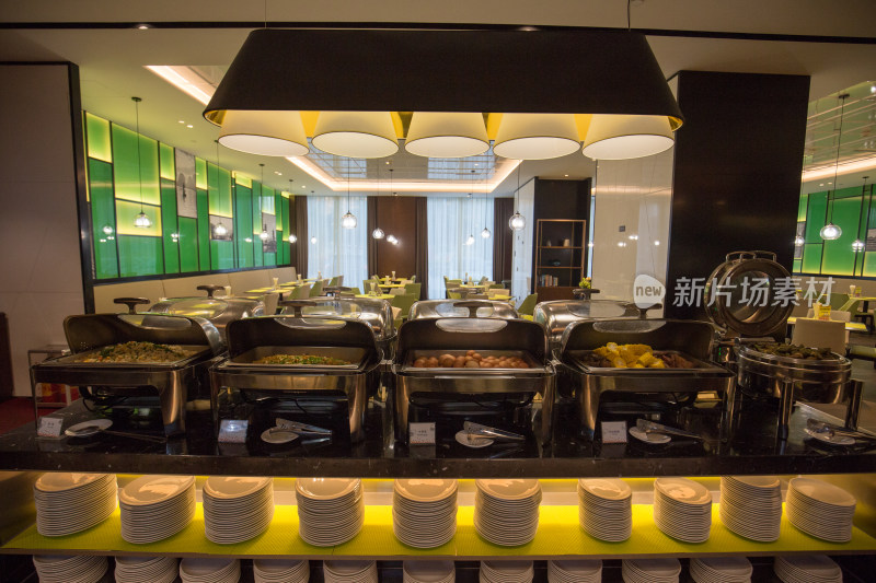 豪华自助餐厅
