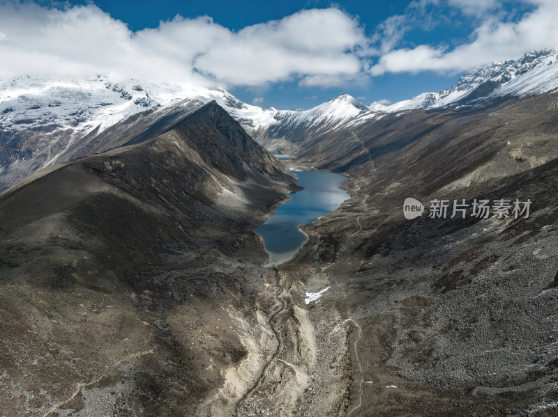 西藏山南洛扎秘境库拉岗日白马林措航拍