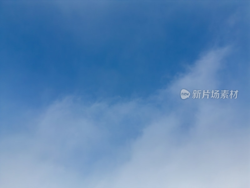 无人机高空航拍的天空