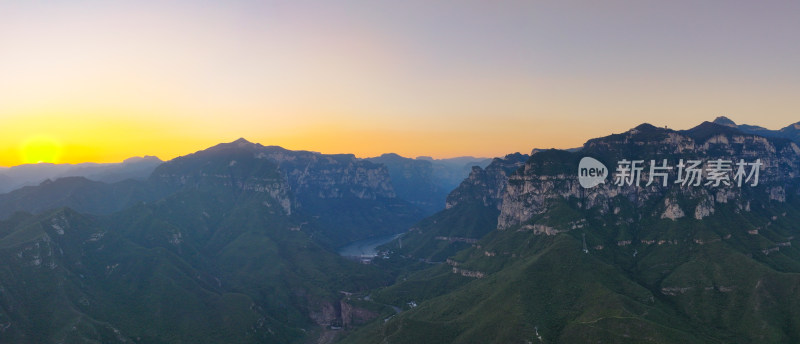 河南省焦作市太行山云台山夕阳风光