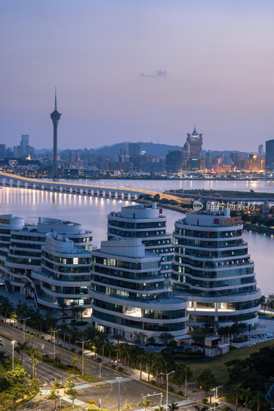 澳门半岛新葡京澳门塔CBD晚霞夜景