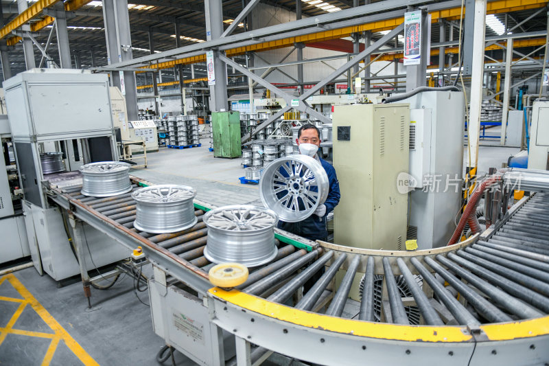 铝企业生产加工 汽车轮毂生产车间