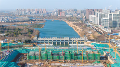 阜阳颍河闸水利在建工程的鸟瞰景象