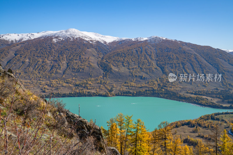 新疆北疆阿勒泰喀纳斯风景区喀纳斯湖