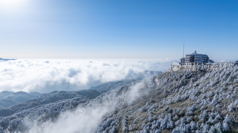 唯美高山日出云海冬季雾凇森林美景大好河山