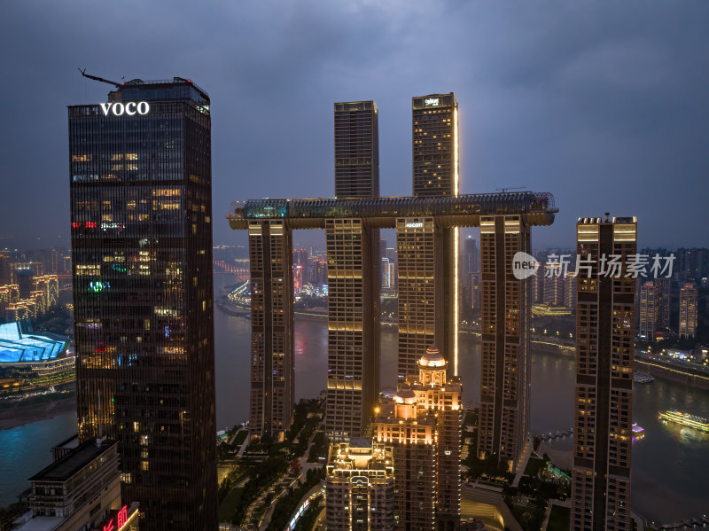 重庆朝天门来福士办公楼商场日落夜景航拍