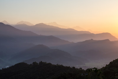 尼泊尔博卡拉雪山日出