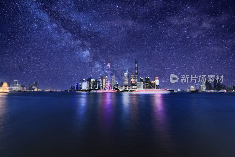 上海陆家嘴金融中心夜景风光