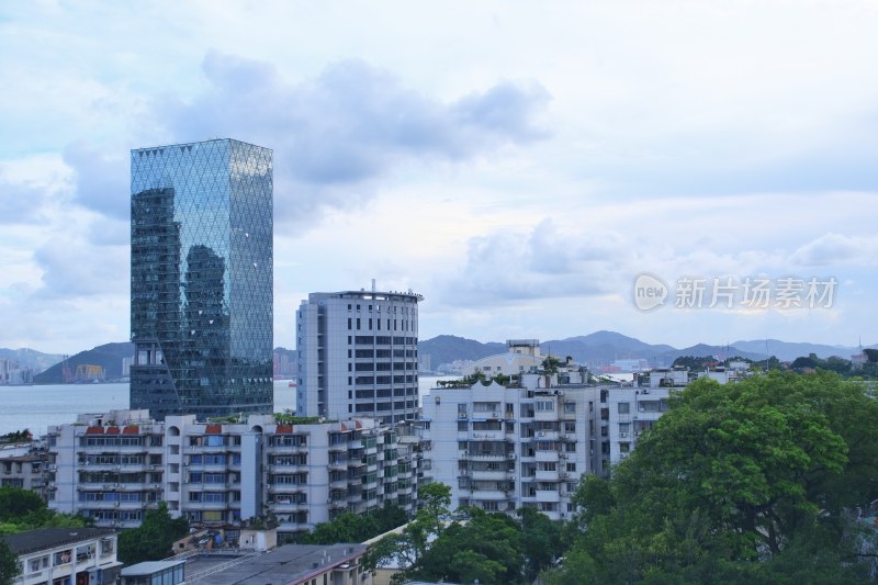 厦门鸿山公园俯瞰山海风光