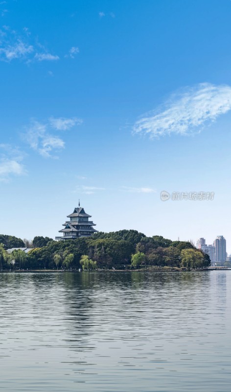 苏州金鸡湖边古建筑风景