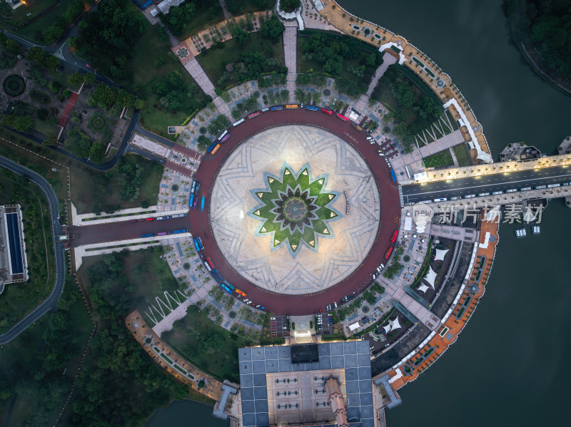 马来西亚布城粉色水上清真寺建筑景观航拍