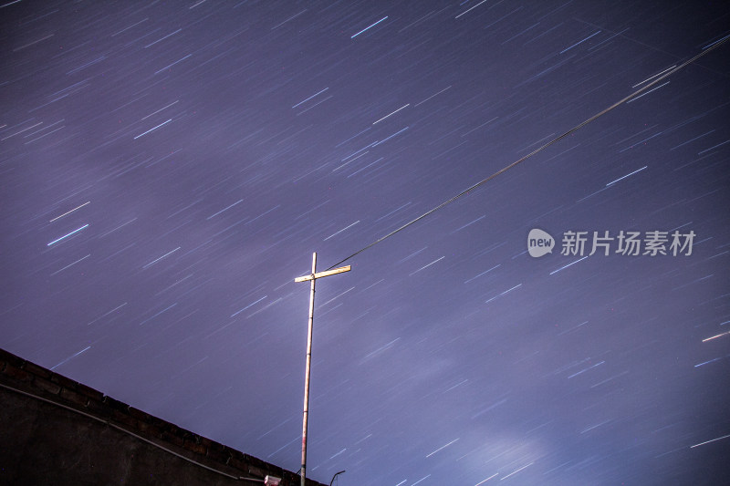 夜晚的星空星轨