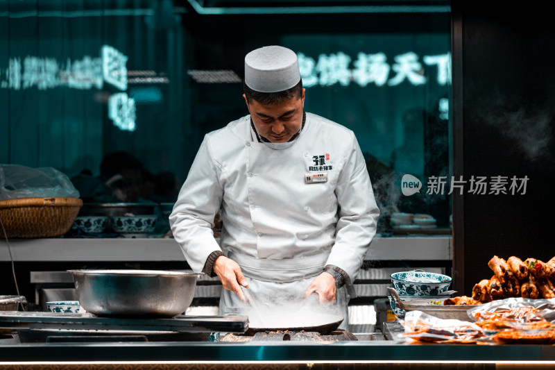 夜市小吃美食人群叫卖