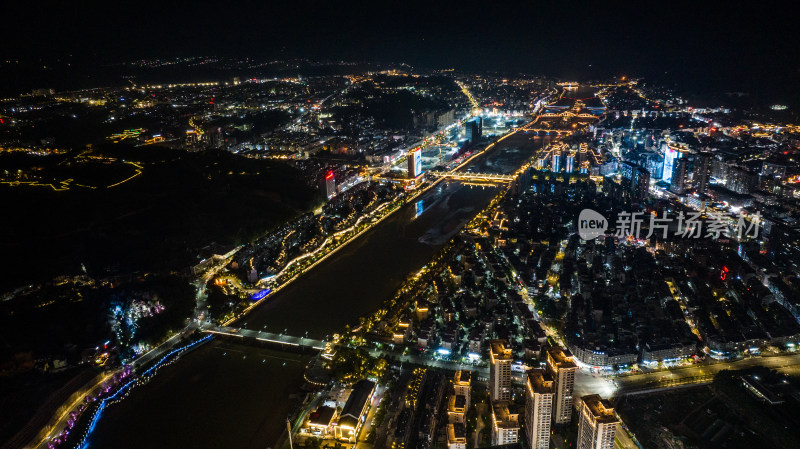 浙江丽水龙泉市夜景万达广场灯火通明