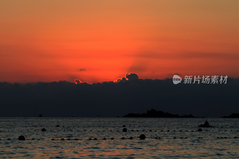 海上日落黄昏景象