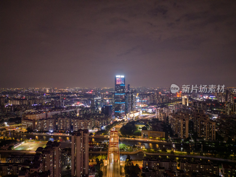 航拍广东东莞鸿福路大桥夜景