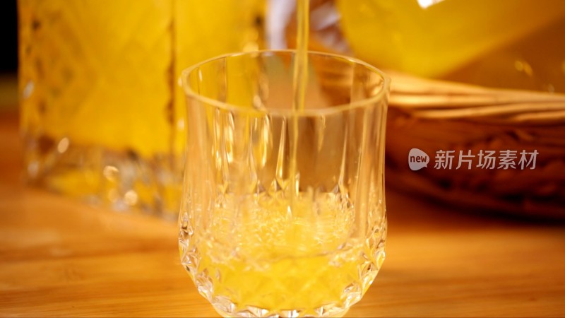 玻璃瓶玻璃杯冰箱水瓶装果汁