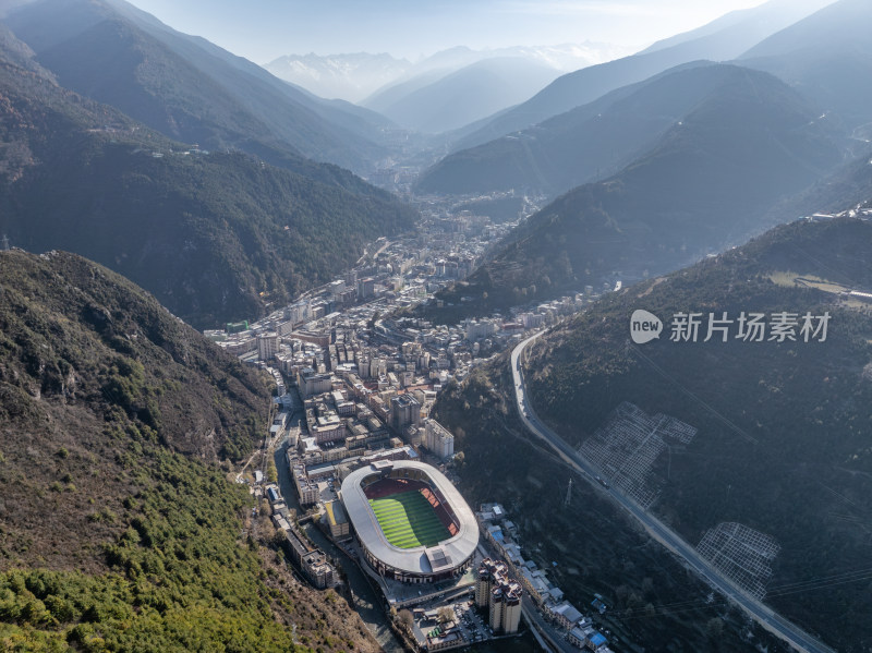 航拍康定市建筑山脉大景