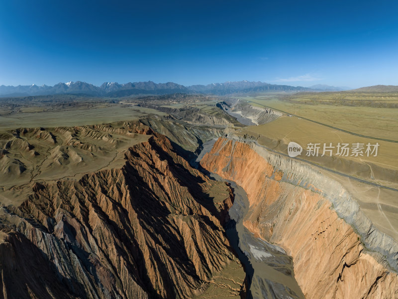 新疆独山子独库安集海大峡谷五彩大峡谷航拍