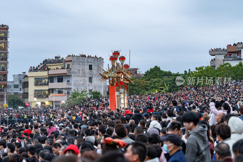 广东梅州中国非遗顺丰火龙狂舞夜焰火龙腾