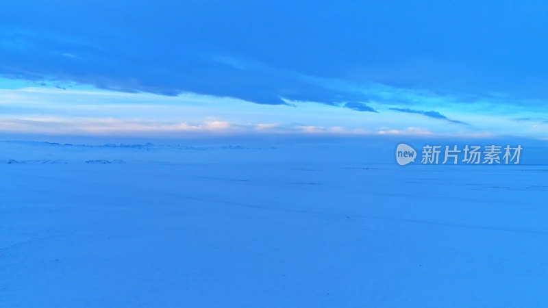 新疆冬季牧场雪景航拍