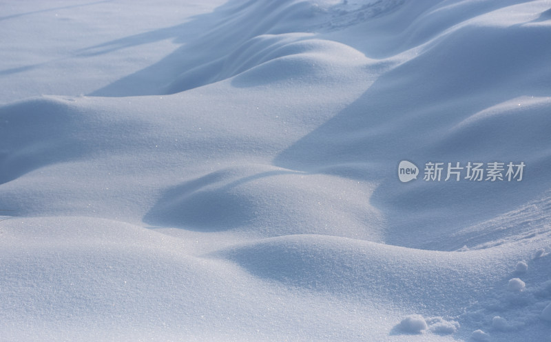 中国北方冬天雪起伏的特写