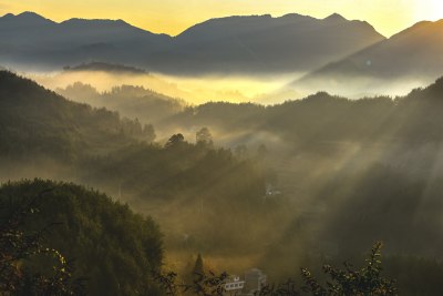 重庆酉阳：晨曦中的村庄