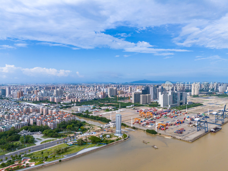 广东汕头城市建设河流航拍图