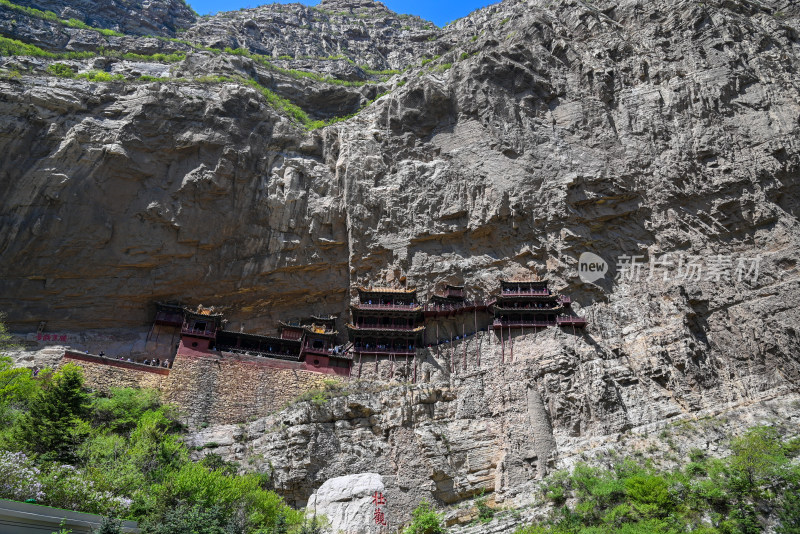 远眺山西悬空寺 建筑与自然的完美融合