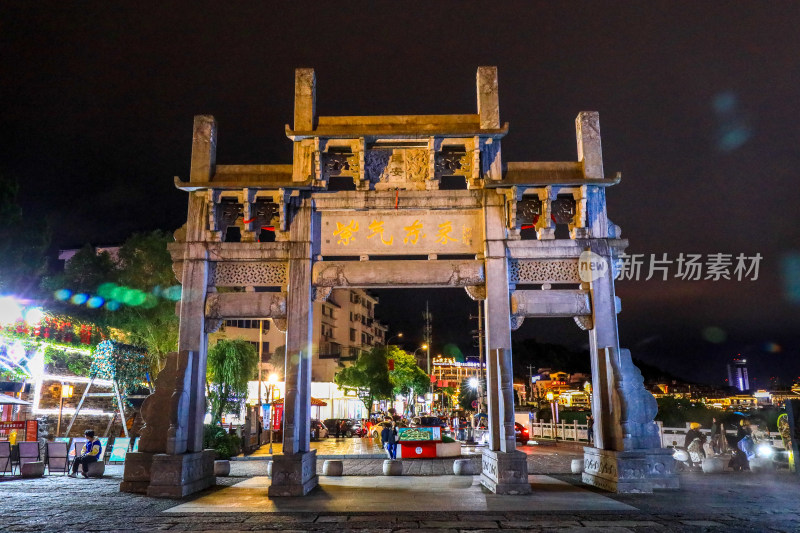 黄山屯溪老街黎阳in巷夜景