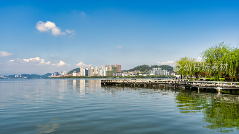 湖北省黄石市磁湖晴朗风光