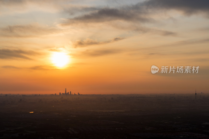 北京香山日出看北京全景