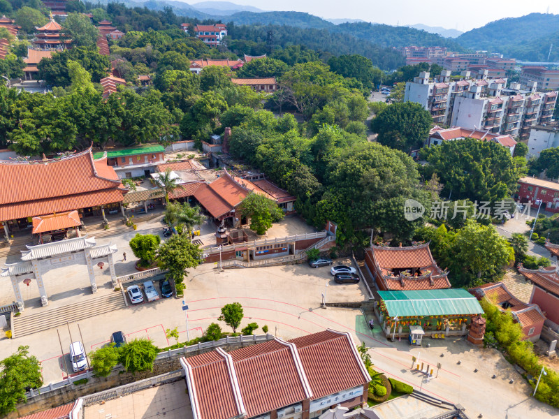 泉州少林寺及周边城市建筑航拍图