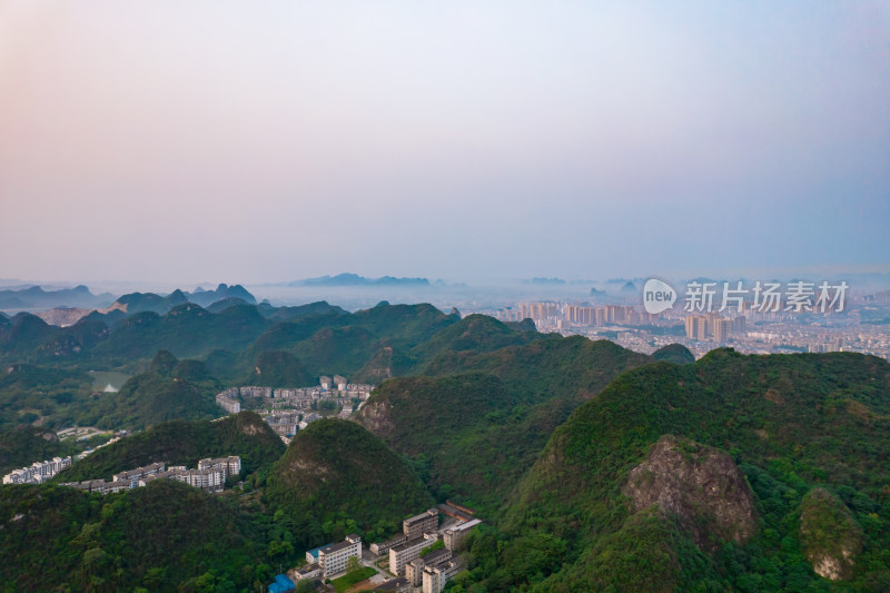 广西柳州城市风光建筑交通航拍图