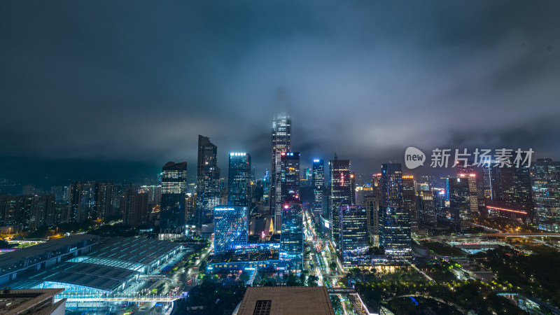 云雾下的深圳福田城市夜景