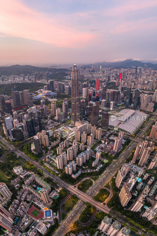 深圳福田CBD大湾区平安大厦夜景蓝调航拍