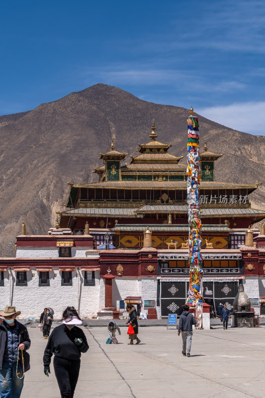 西藏山南桑耶寺藏式金顶高原圣地恢弘建筑