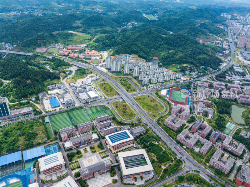 航拍白天贵州遵义市新蒲新区全景