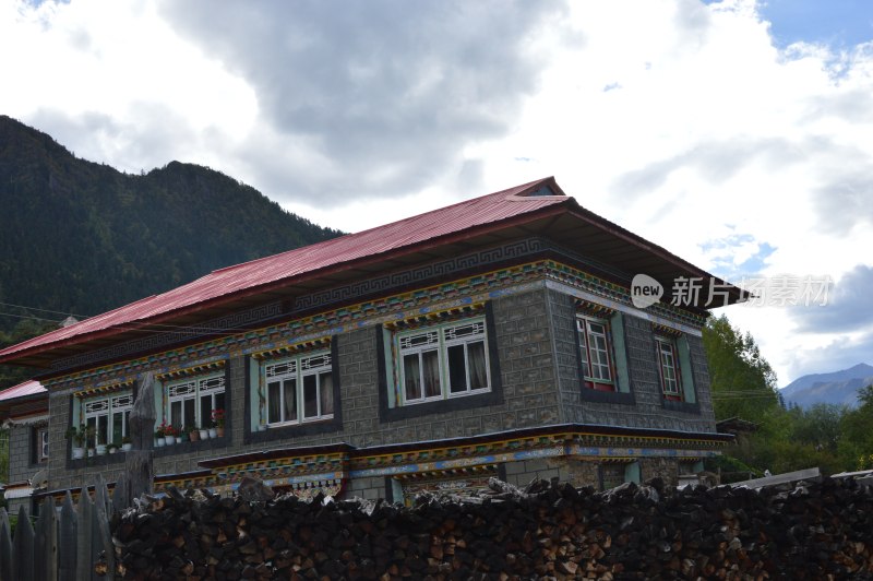 西藏巴松措景区风景