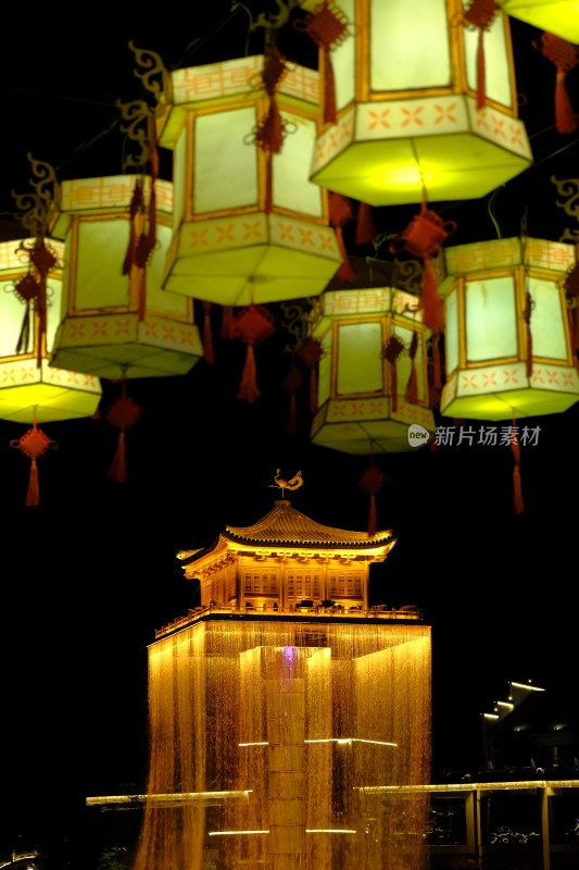 古色古香的中式建筑搭配传统灯笼夜景