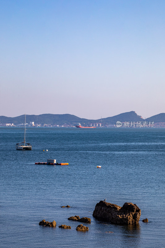 山东烟台芝罘湾烟台山海滨海岸风光